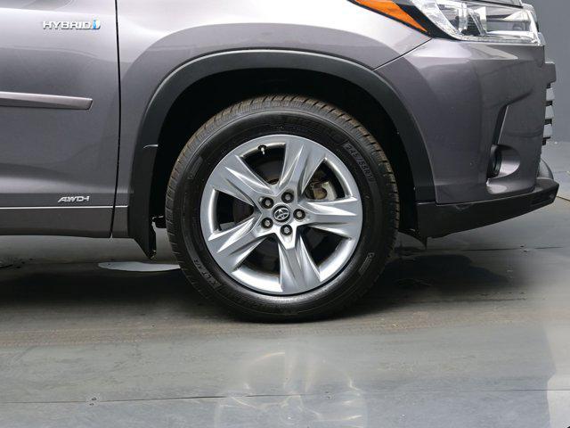 used 2019 Toyota Highlander Hybrid car, priced at $33,790