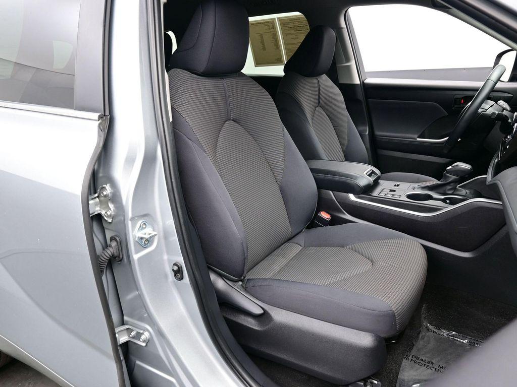 used 2023 Toyota Highlander Hybrid car, priced at $39,990
