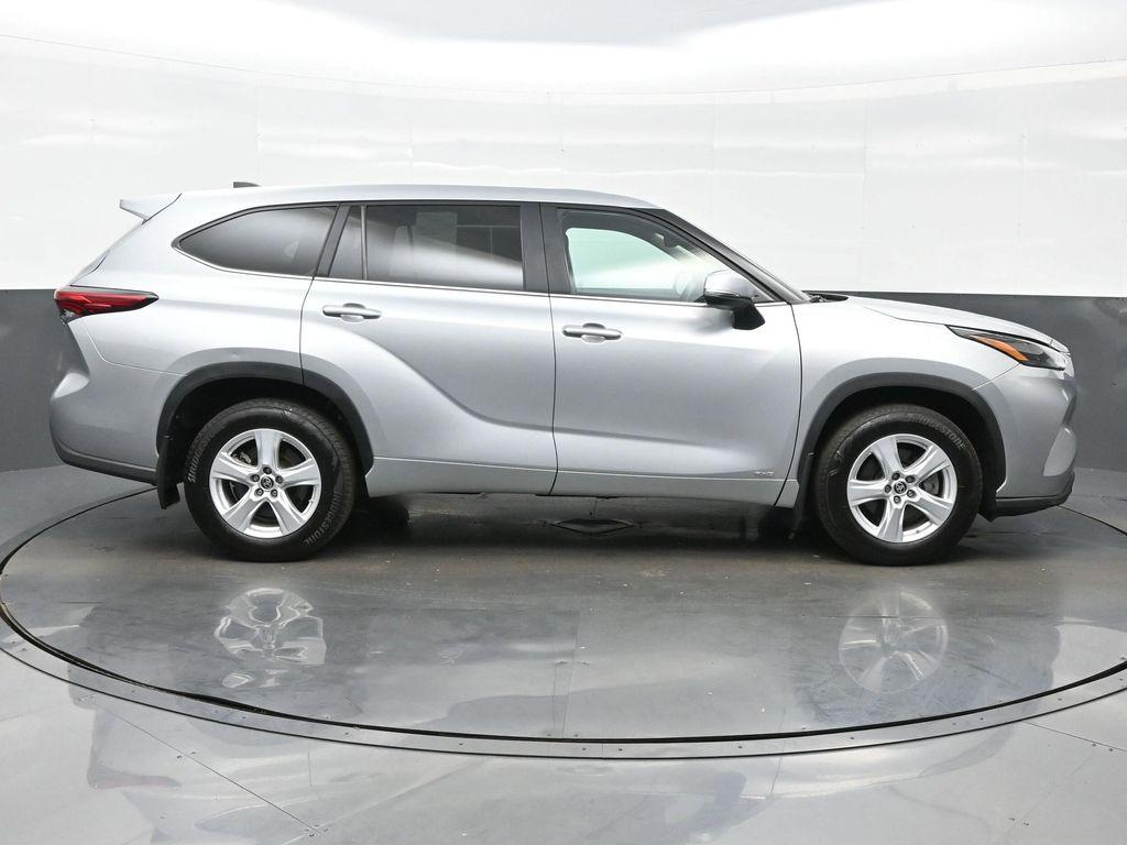used 2023 Toyota Highlander Hybrid car, priced at $39,990