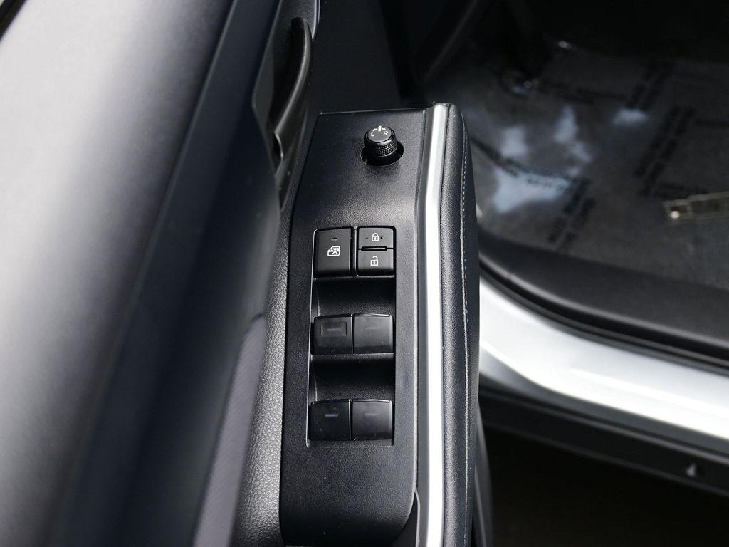 used 2023 Toyota Highlander Hybrid car, priced at $39,990
