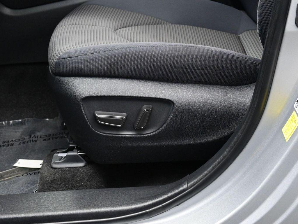 used 2023 Toyota Highlander Hybrid car, priced at $39,990