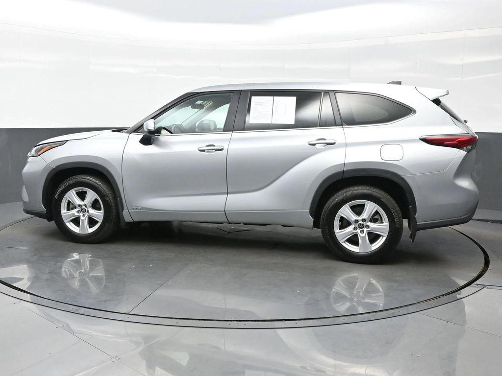 used 2023 Toyota Highlander Hybrid car, priced at $39,990