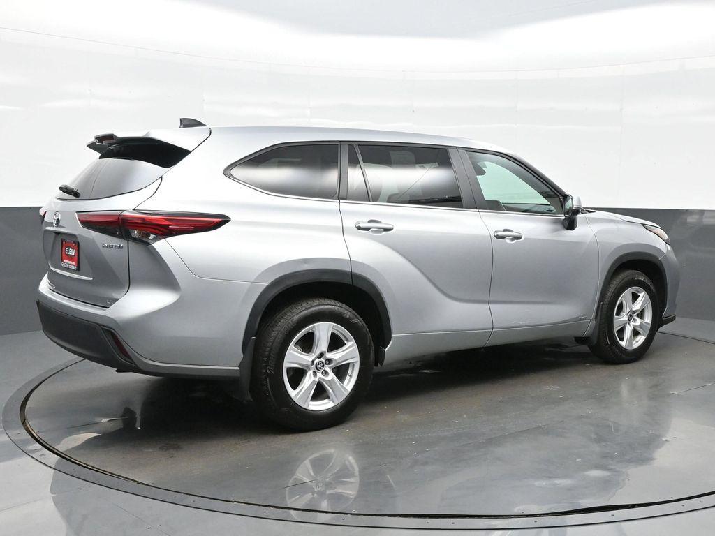 used 2023 Toyota Highlander Hybrid car, priced at $39,990