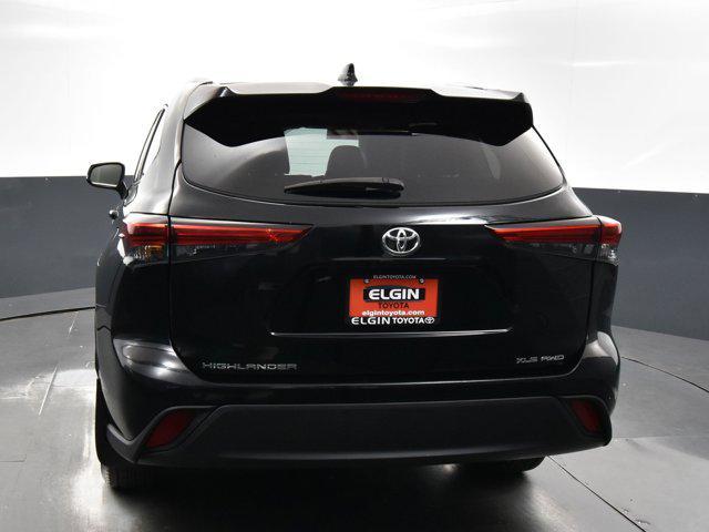 used 2022 Toyota Highlander car, priced at $33,390