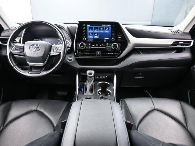 used 2022 Toyota Highlander car, priced at $33,390