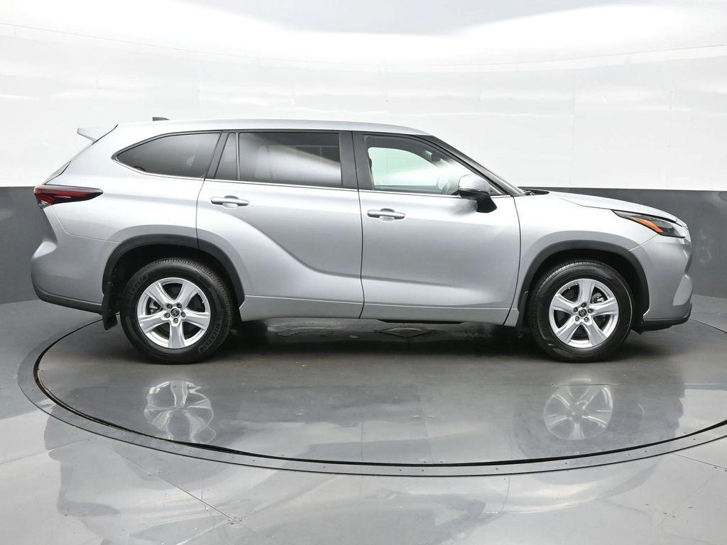 used 2024 Toyota Highlander car, priced at $34,490