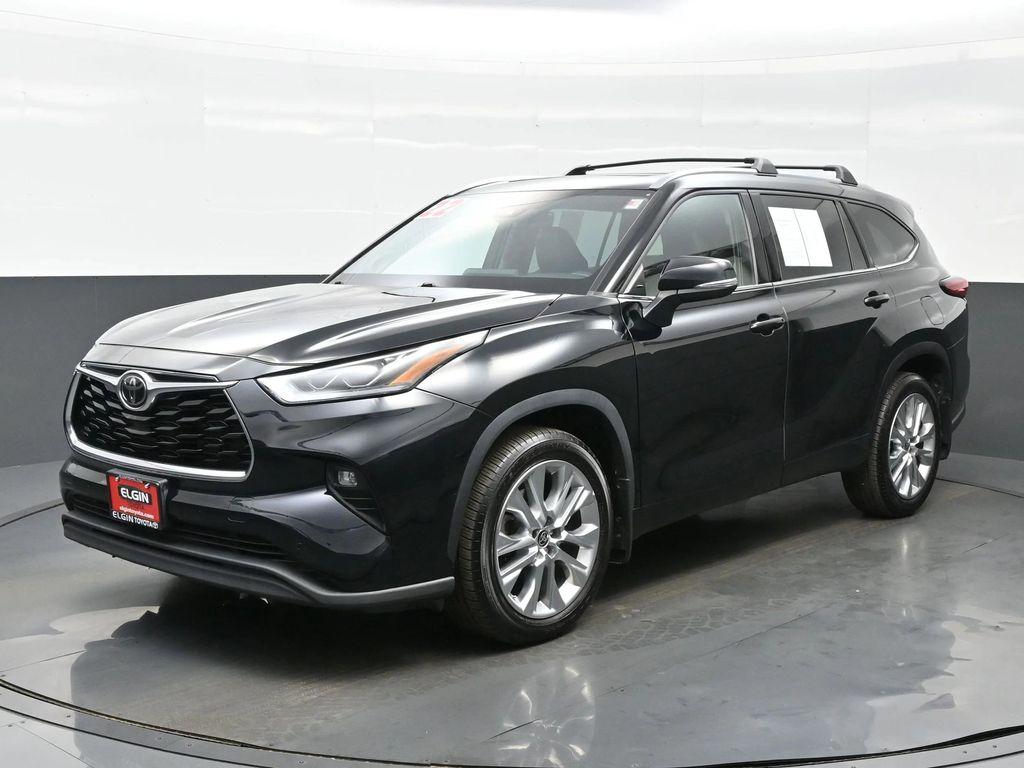 used 2022 Toyota Highlander car, priced at $34,590