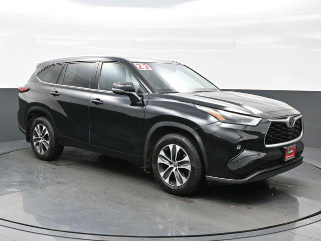 used 2022 Toyota Highlander car, priced at $32,990