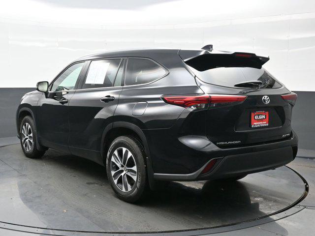 used 2022 Toyota Highlander car, priced at $32,990