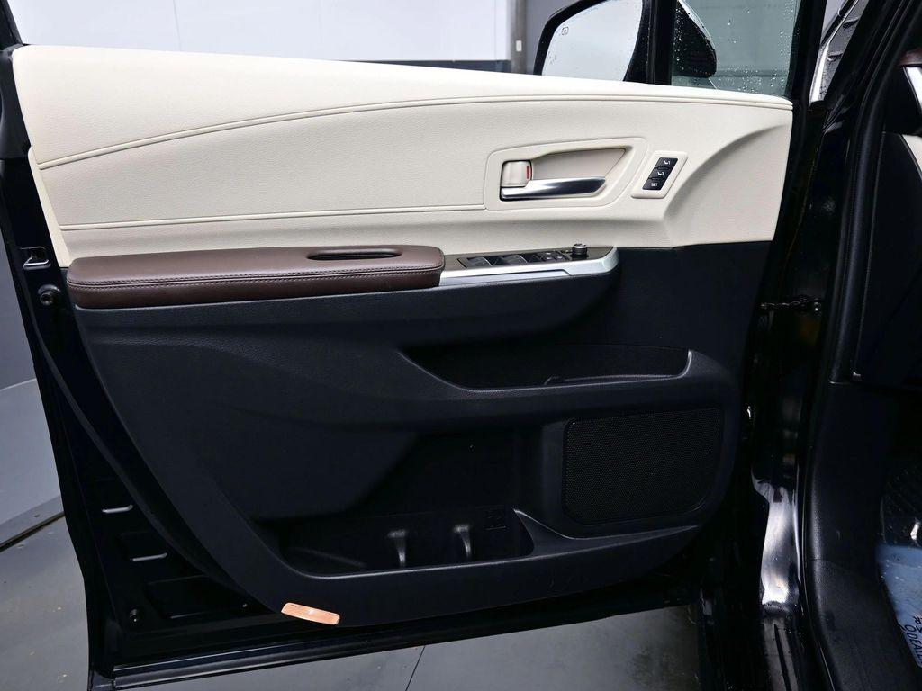 used 2022 Toyota Sienna car, priced at $48,190