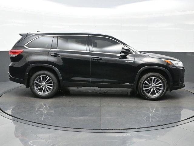 used 2019 Toyota Highlander Hybrid car, priced at $30,490