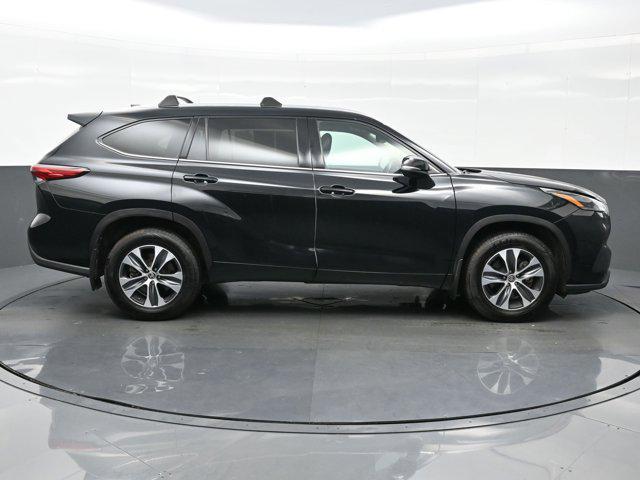 used 2021 Toyota Highlander car, priced at $29,490