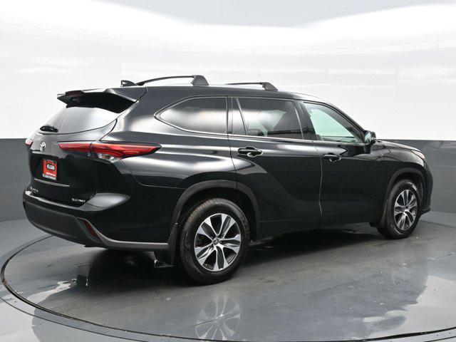 used 2021 Toyota Highlander car, priced at $29,490