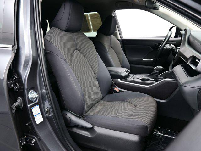 used 2022 Toyota Highlander car, priced at $31,890
