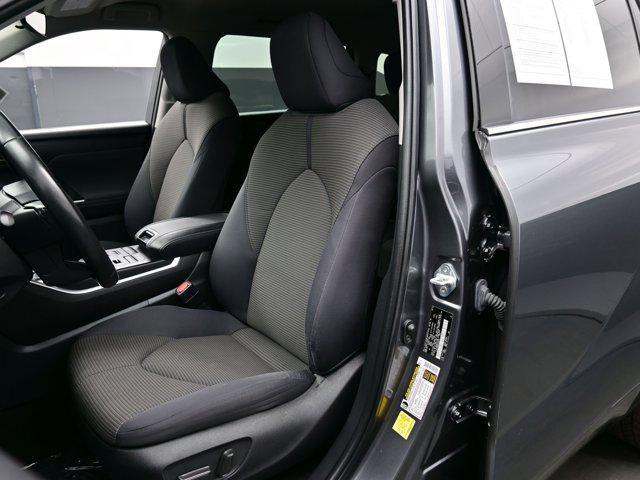 used 2022 Toyota Highlander car, priced at $31,890