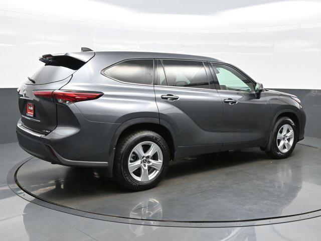 used 2022 Toyota Highlander car, priced at $31,890