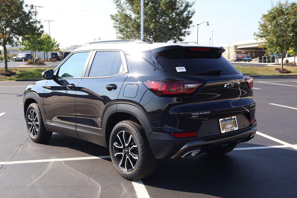 new 2025 Chevrolet TrailBlazer car, priced at $35,050
