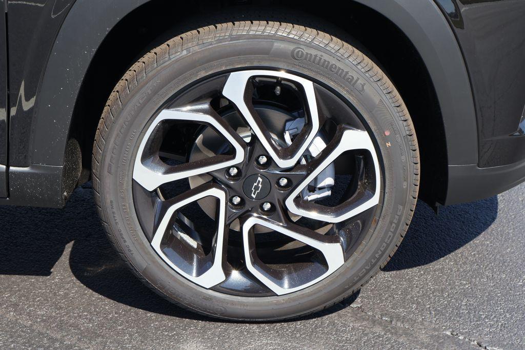 new 2026 Chevrolet Trax car, priced at $28,385