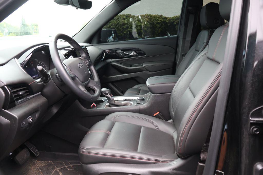 used 2023 Chevrolet Traverse car, priced at $37,881