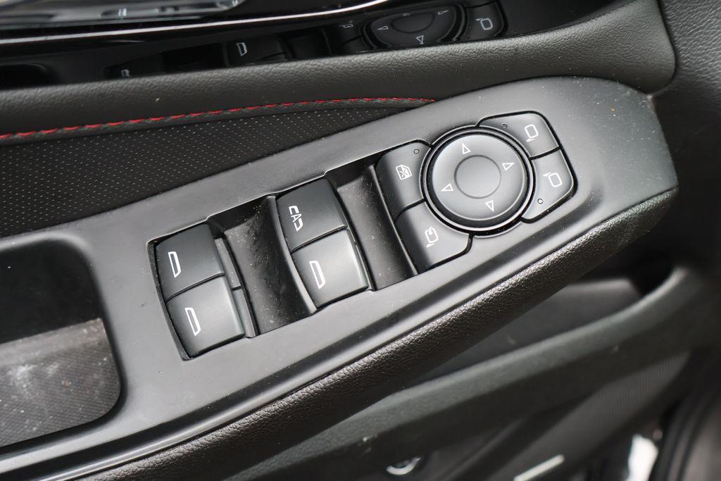 used 2023 Chevrolet Traverse car, priced at $37,881