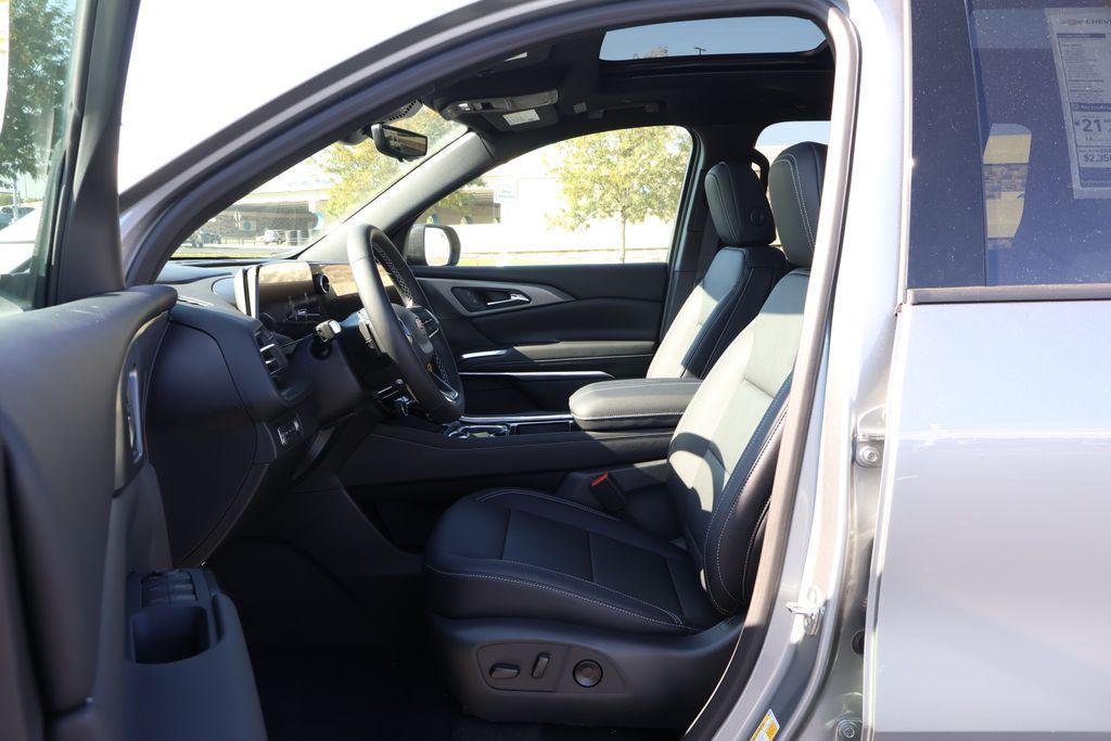 new 2026 Chevrolet Traverse car, priced at $49,719