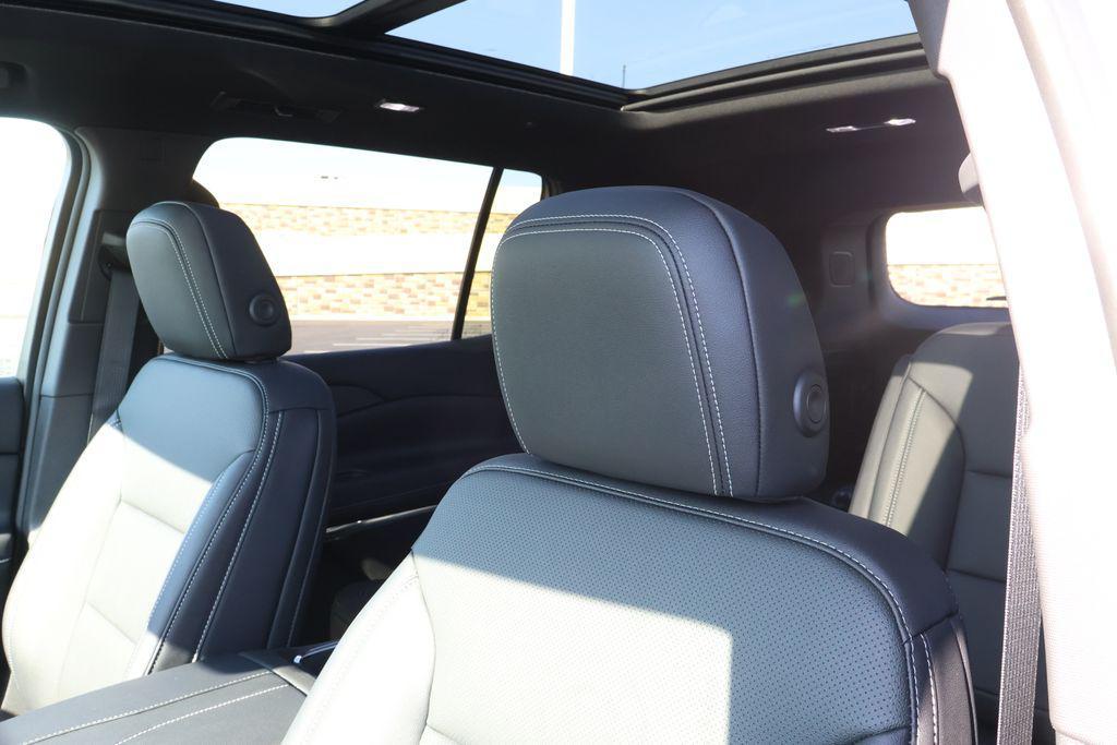 new 2026 Chevrolet Traverse car, priced at $49,719