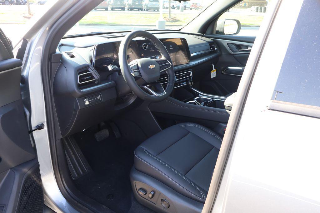 new 2026 Chevrolet Traverse car, priced at $49,719