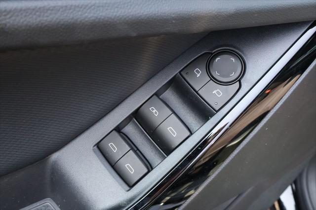 new 2026 Chevrolet Equinox car, priced at $29,995