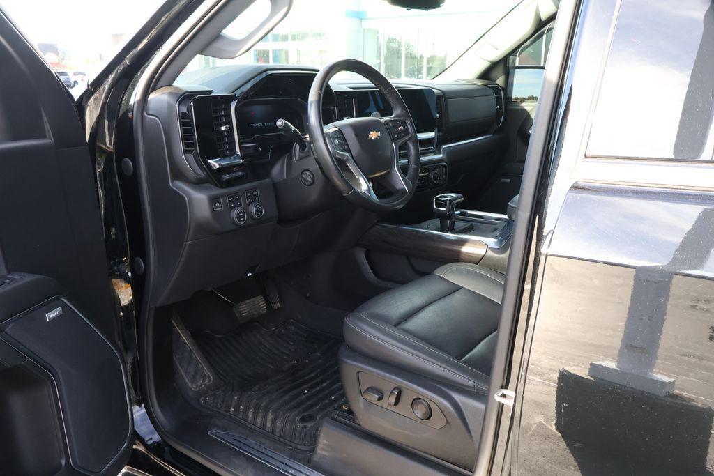 used 2022 Chevrolet Silverado 1500 car, priced at $45,661