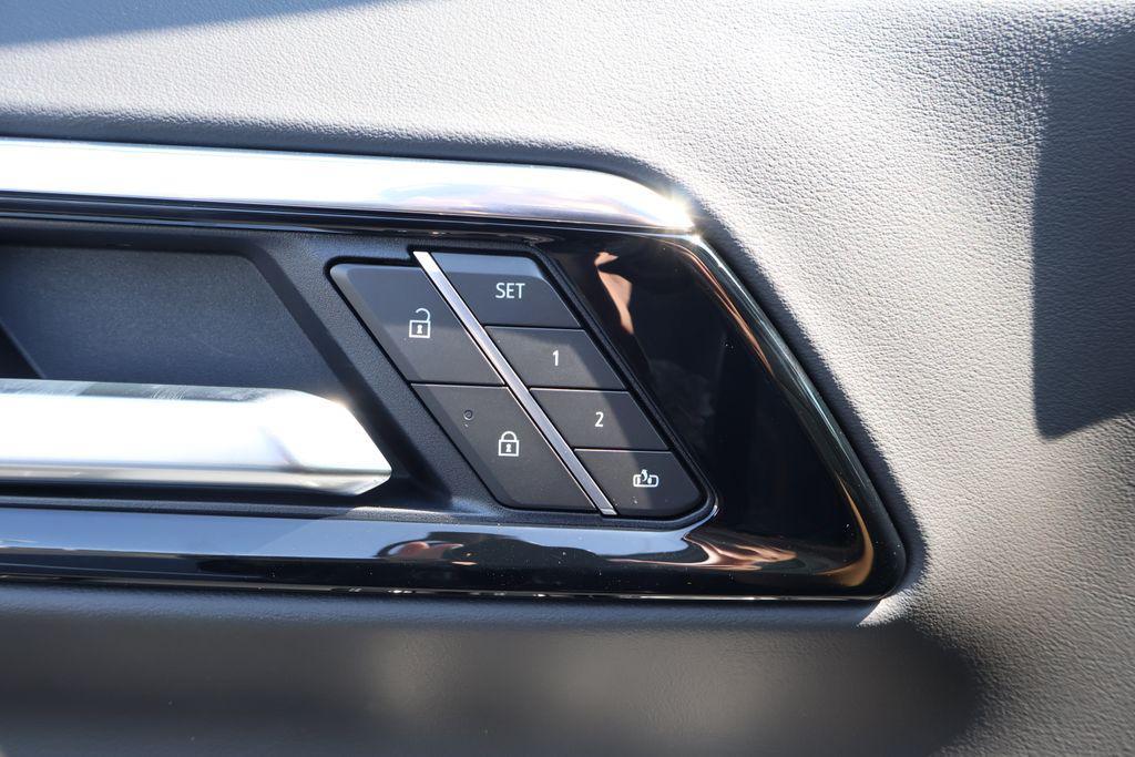 new 2025 Chevrolet Suburban car, priced at $94,985