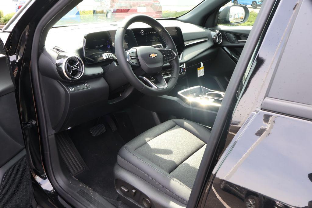 new 2026 Chevrolet Equinox car, priced at $32,045