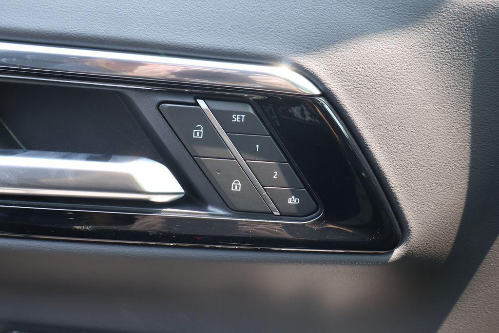 new 2025 Chevrolet Tahoe car, priced at $81,114
