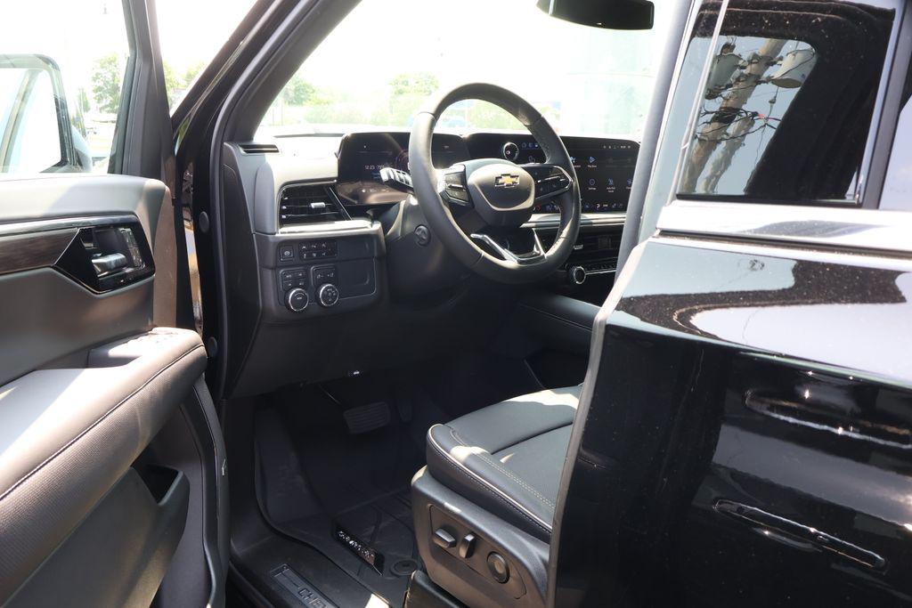 new 2025 Chevrolet Tahoe car, priced at $81,114