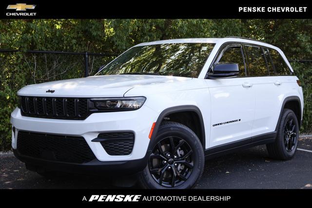 used 2024 Jeep Grand Cherokee car, priced at $38,585