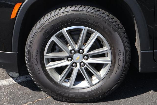 used 2023 Chevrolet Traverse car, priced at $30,952