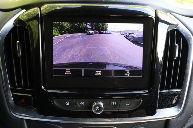 used 2023 Chevrolet Traverse car, priced at $30,952