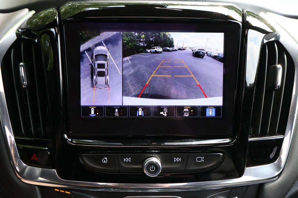 used 2023 Chevrolet Traverse car, priced at $41,172