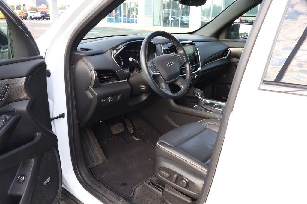 used 2023 Chevrolet Traverse car, priced at $40,832