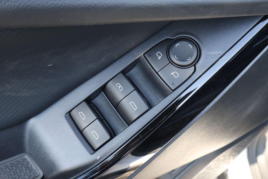 new 2025 Chevrolet Equinox car, priced at $32,444