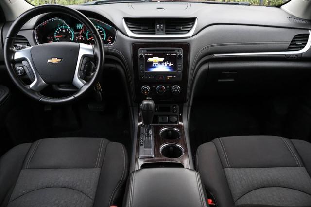 used 2015 Chevrolet Traverse car, priced at $9,175