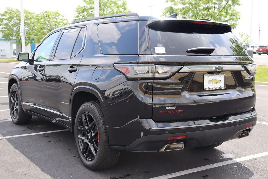 used 2021 Chevrolet Traverse car, priced at $34,443