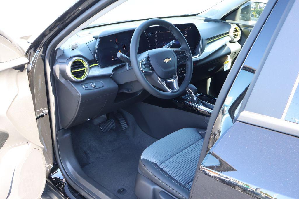 new 2025 Chevrolet Trax car, priced at $25,485