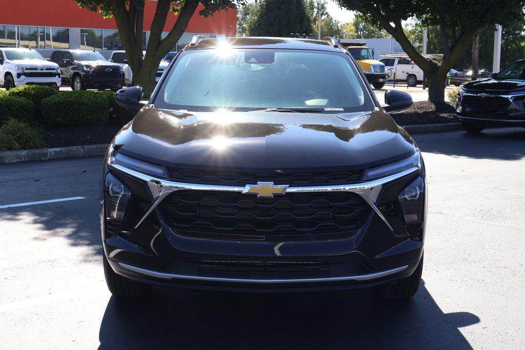 new 2025 Chevrolet Trax car, priced at $25,485