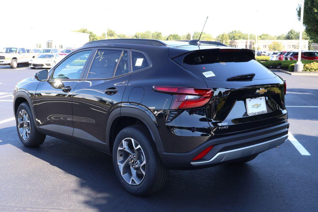 new 2025 Chevrolet Trax car, priced at $25,485