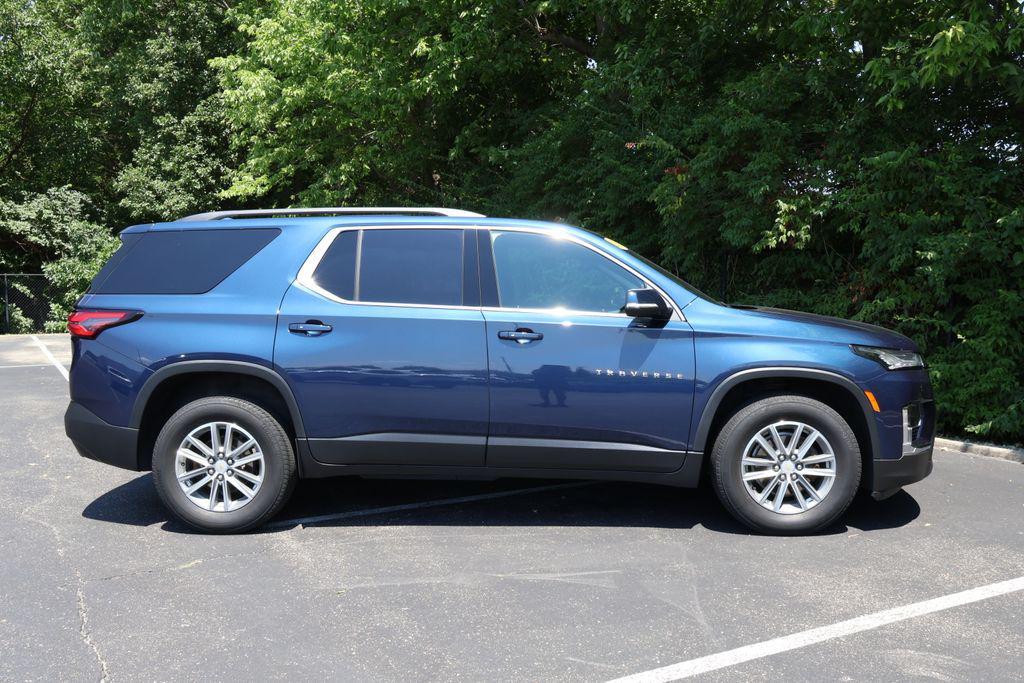 used 2023 Chevrolet Traverse car, priced at $33,154