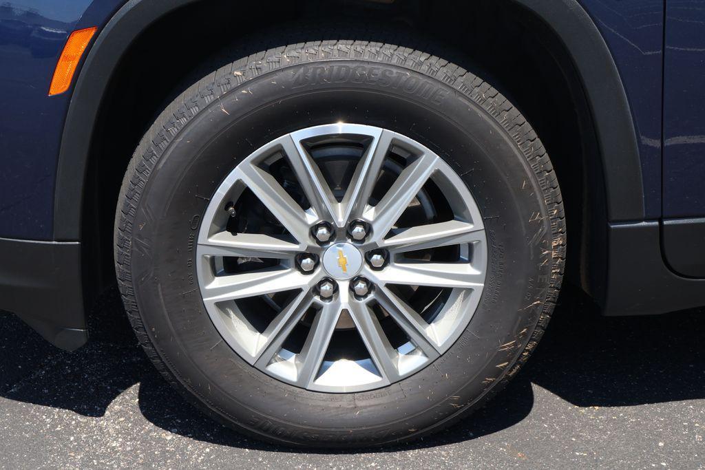 used 2023 Chevrolet Traverse car, priced at $33,154