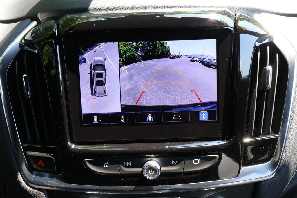 used 2023 Chevrolet Traverse car, priced at $33,154