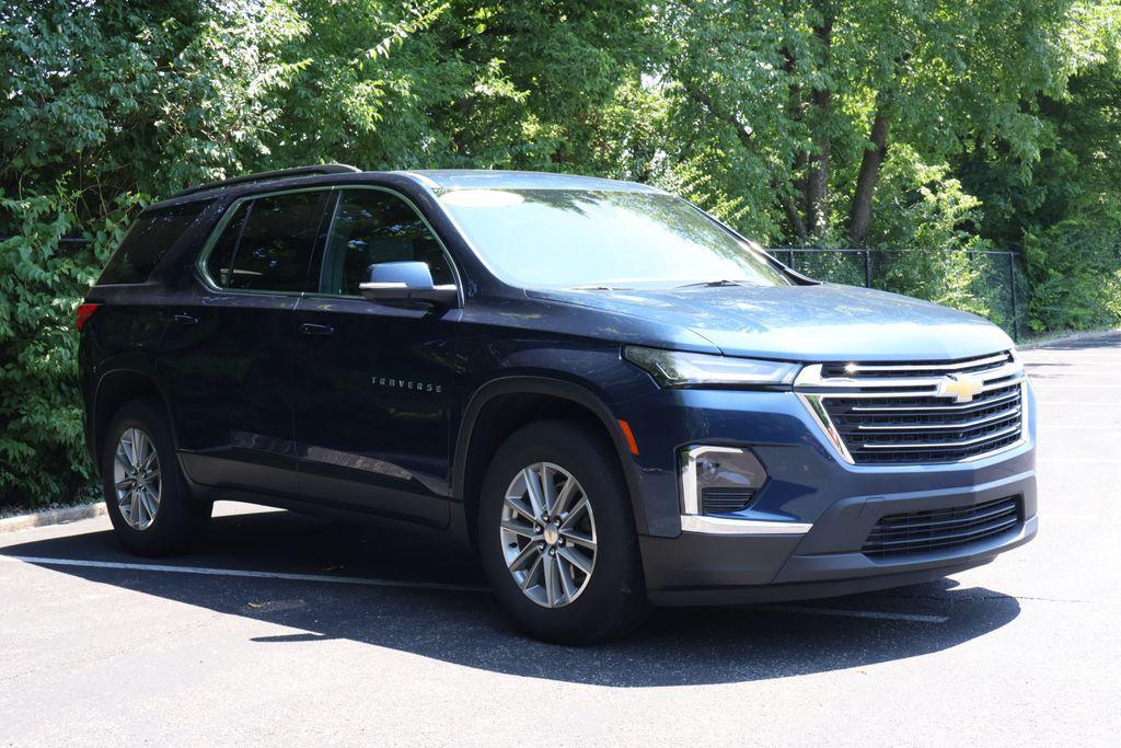 used 2023 Chevrolet Traverse car, priced at $33,154