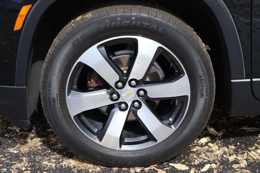 used 2023 Chevrolet Traverse car, priced at $33,232