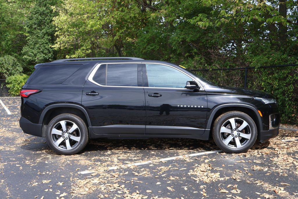 used 2023 Chevrolet Traverse car, priced at $33,232